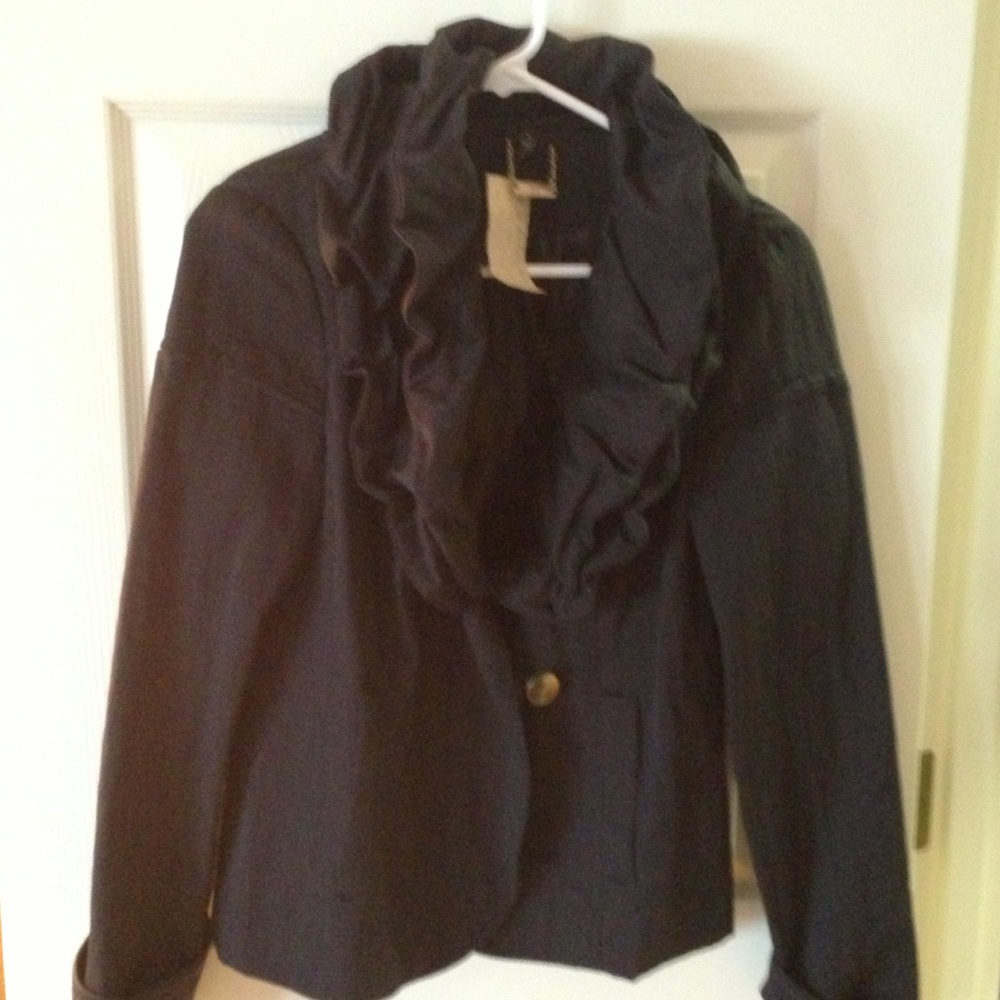 Black blazer size‎ small.